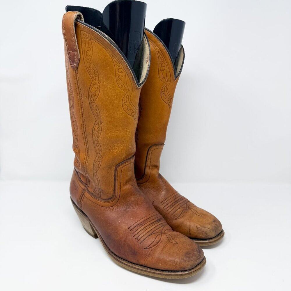 Vintage Dingo Cognac Brown Leather Western Boots Size 8.5 Pull On Made in USA